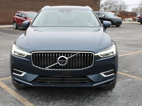Used 2018 Volvo XC60 T8 Inscription w/ Advanced Package image 3