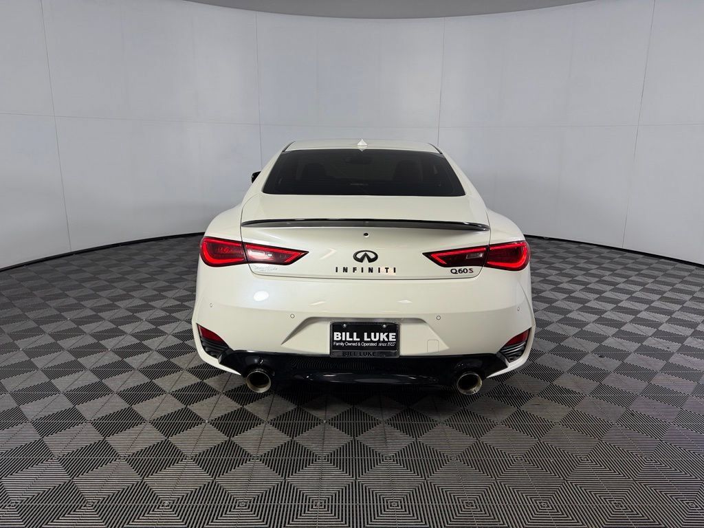 Used 2022 INFINITI Q60 Red Sport 400 w/ Proactive Package RWD image 8