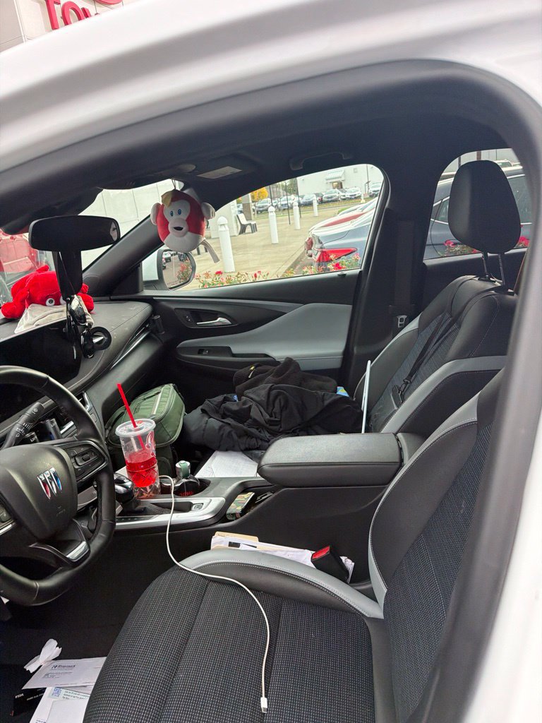 Used 2025 Buick Envista Preferred w/ Convenience I Package FWD image 9