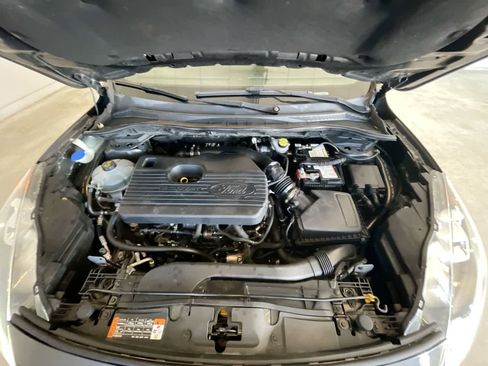 Used 2020 Ford Escape Titanium image 25