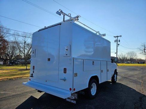 New 2024 Ford E-350 and Econoline 350 Super Duty w/ Power Windows & Locks Group image 8