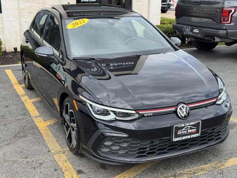 Used 2024 Volkswagen GTI SE FWD image 11
