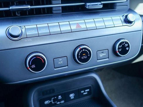 New 2026 Hyundai Kona SE image 18