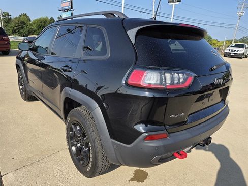 Used 2019 Jeep Cherokee Trailhawk image 5