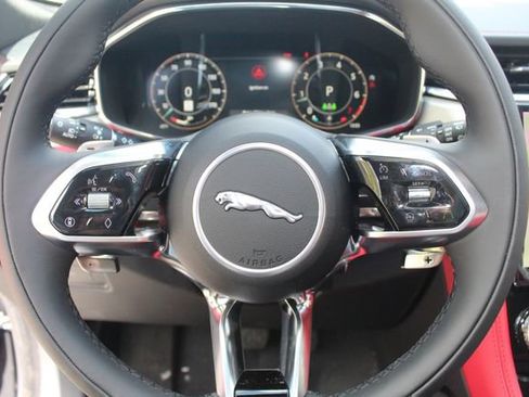 New 2026 Jaguar F-PACE R-Dynamic S image 17