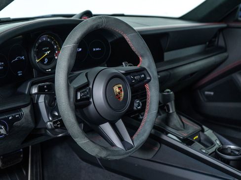 Used 2024 Porsche 911 GT3 image 17