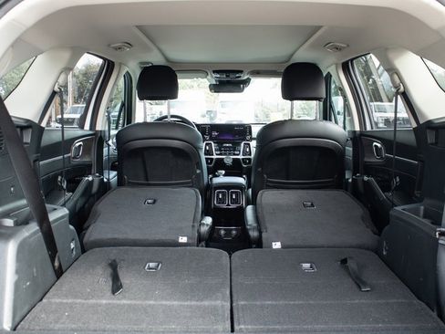 Used 2022 Kia Sorento SX Prestige image 16