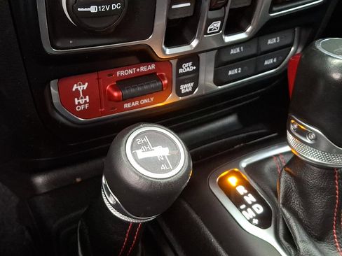 Used 2020 Jeep Gladiator Rubicon w/ Dual Top Group image 30