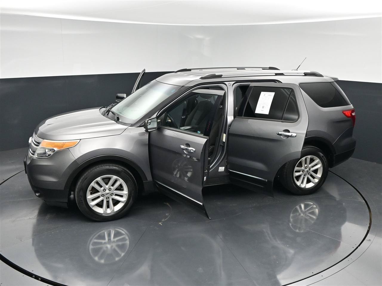 Used 2014 Ford Explorer XLT AWD/4WD image 36