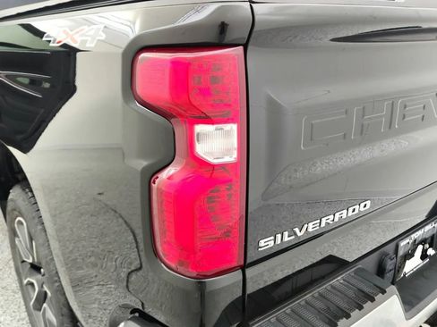 Used 2022 Chevrolet Silverado 1500 LT image 15