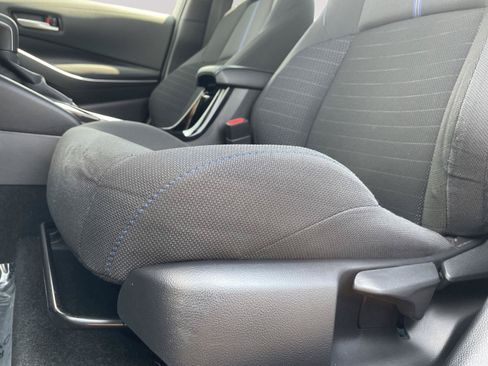 Used 2021 Toyota Corolla SE w/ Carpet Mat Package (TMS) FWD image 22