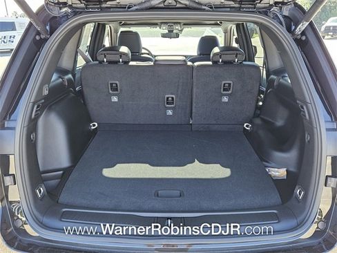 New 2025 Jeep Grand Cherokee Limited w/ Luxury Tech Group II image 12