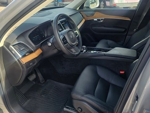 Certified 2024 Volvo XC90 B5 Plus w/ Protection Package Premier image 16