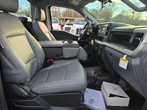 New 2026 Ford F550 XL image 9