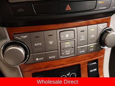 Used 2010 Toyota Highlander Limited AWD/4WD image 24