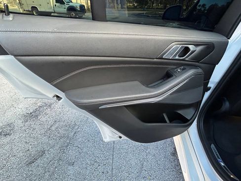 Used 2022 BMW X5 sDrive40i w/ M Sport Package RWD image 47