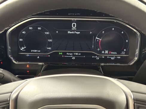 Used 2023 GMC Sierra 1500 SLE image 17