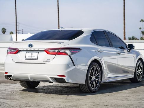 Used 2023 Toyota Camry SE image 9