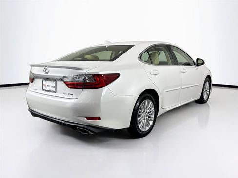 Used 2016 Lexus ES 350 FWD image 2