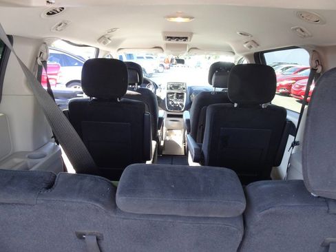 Used 2013 Dodge Grand Caravan SE image 18