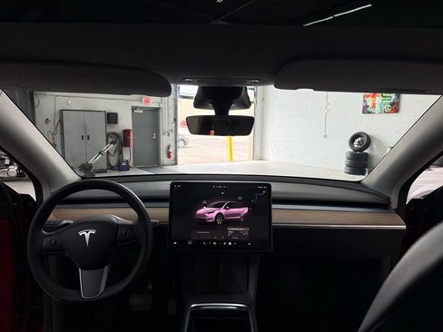 Used 2022 Tesla Model Y Long Range AWD/4WD image 21