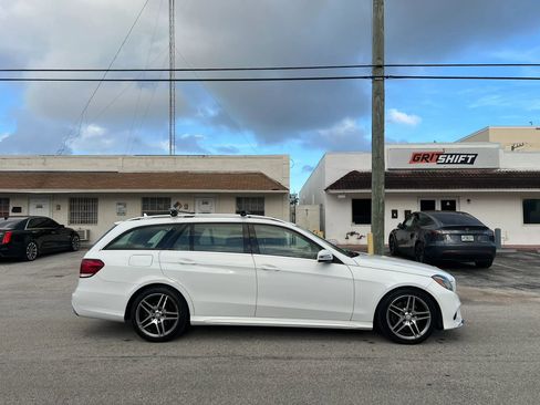 Used 2014 Mercedes-Benz E 350 4MATIC Wagon image 5