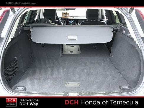 Used 2024 Volvo V60 B5 Cross Country Ultimate image 24