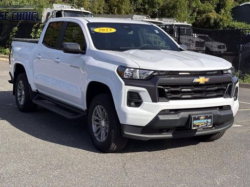 Used 2023 Chevrolet Colorado LT w/ LT Convenience Package AWD/4WD image 5