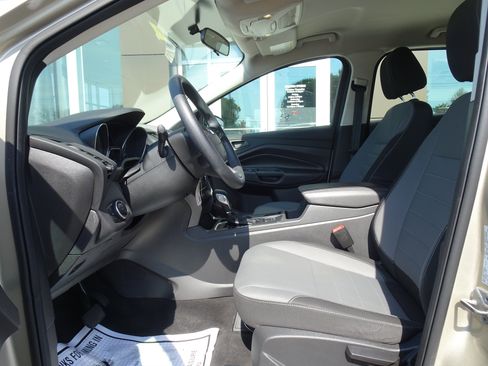 Used 2017 Ford Escape S FWD image 8