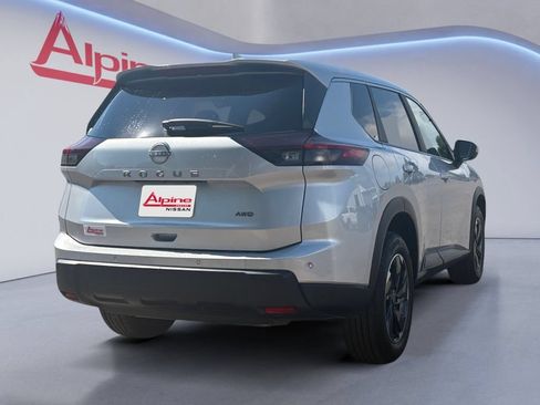 Used 2025 Nissan Rogue SV AWD/4WD image 5