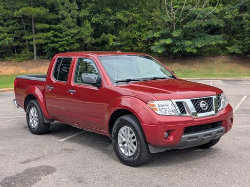 Used 2017 Nissan Frontier SV w/ SV Value Truck Package RWD image 11