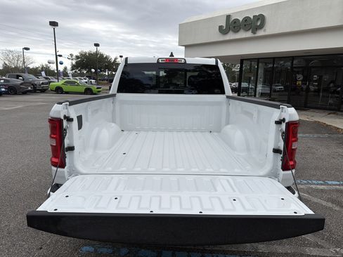 New 2026 RAM 1500 4x4 Crew Cab image 18