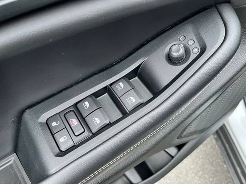 Used 2024 Jeep Grand Cherokee Altitude AWD/4WD image 16