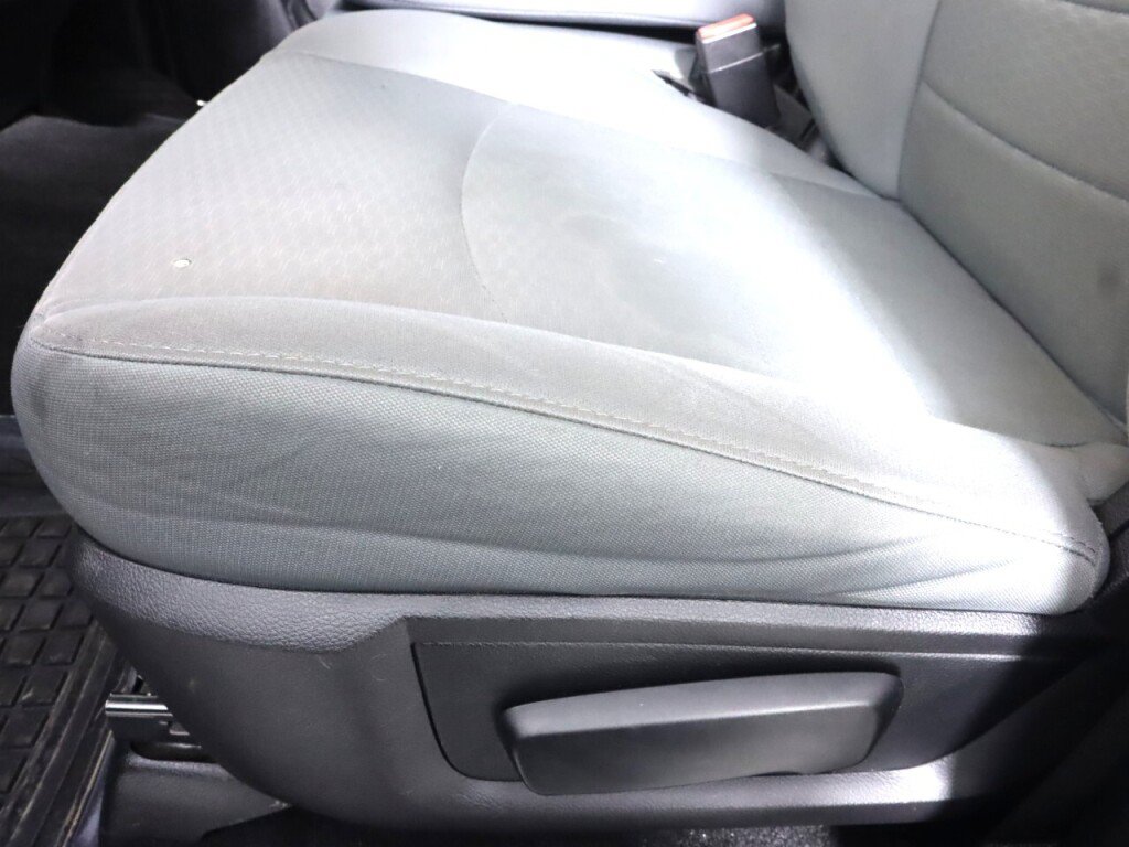 Used 2017 RAM 1500 Express AWD/4WD image 26
