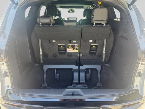 Used 2026 Toyota Sienna XSE FWD image 19