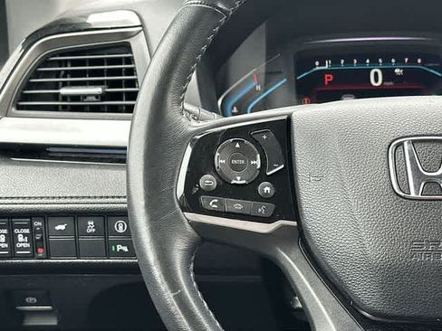 Used 2023 Honda Odyssey Touring image 9