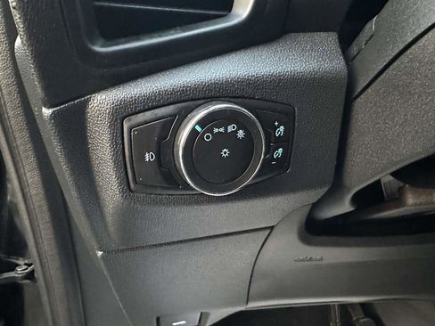 Used 2020 Ford EcoSport Titanium image 12