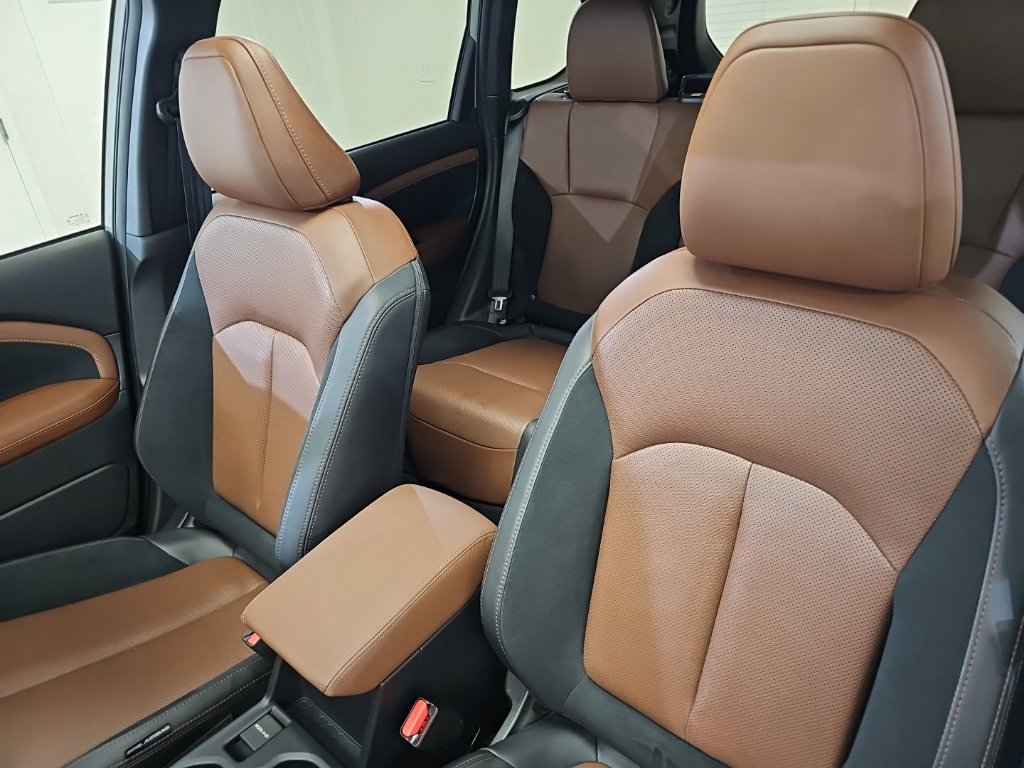 Used 2025 Subaru Forester Touring AWD/4WD image 19