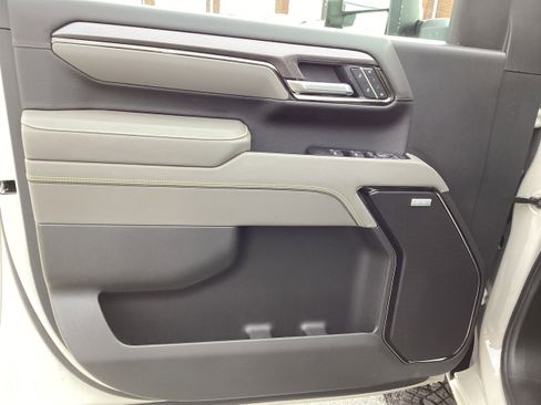 Used 2026 Chevrolet Silverado 2500 ZR2 w/ LPO, Dark Essentials Package image 14