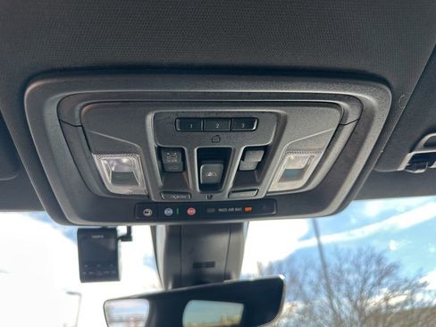 Used 2020 GMC Sierra 1500 AT4 w/ AT4 Premium Package image 9