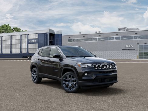 New 2026 Jeep Compass Latitude AWD/4WD image 3