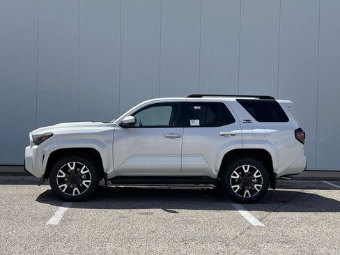 New 2026 Toyota 4Runner TRD Sport Premium AWD/4WD image 2