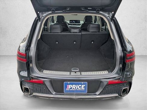 Used 2025 Genesis GV70 2.5T AWD/4WD image 6