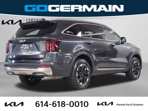 Certified 2024 Kia Sorento S image 9