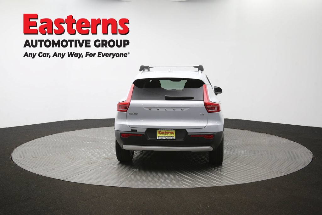Used 2021 Volvo XC40 T4 Momentum FWD image 36