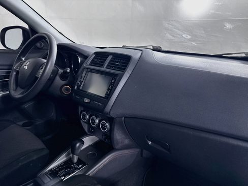 Used 2019 Mitsubishi Outlander Sport ES FWD image 48