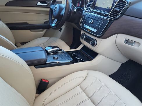 Used 2019 Mercedes-Benz GLE 400 GLE 400 image 19