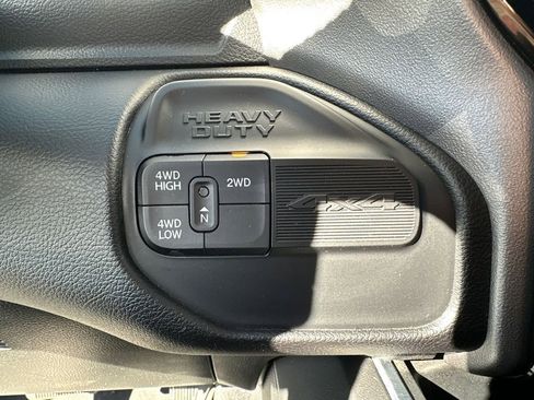 Used 2024 RAM 2500 Laramie w/ Night Edition image 27