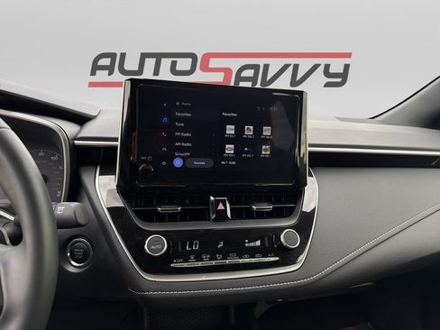 Used 2025 Toyota Corolla SE FWD image 9
