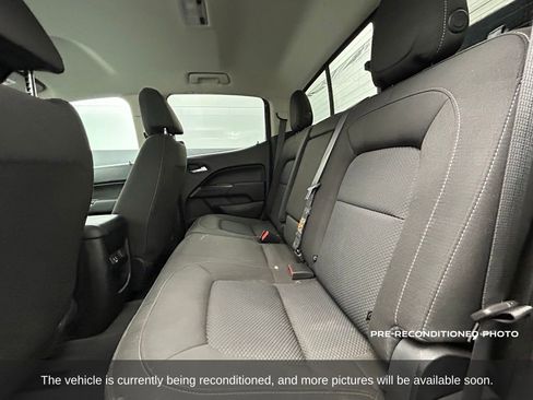 Used 2022 Chevrolet Colorado LT w/ LT Convenience Package image 12